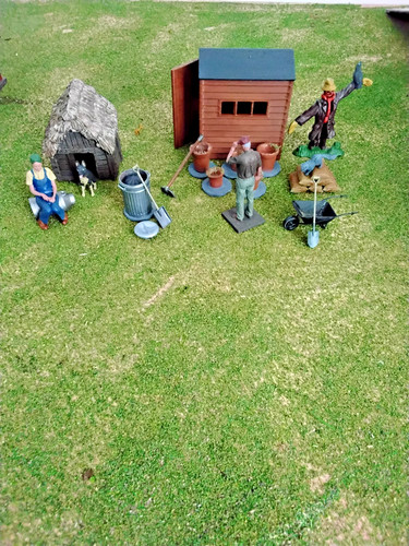 Farm garden shed scene - 1/32,